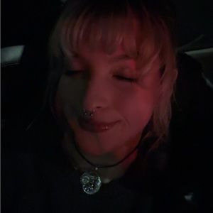 Meet your Posher, Elle